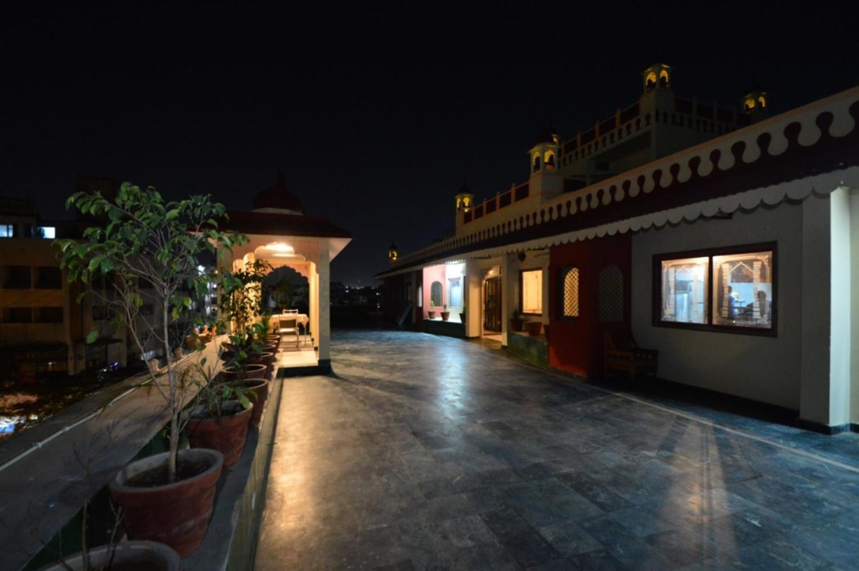 Hotel Vijay Niwas ジャイプール エクステリア 写真