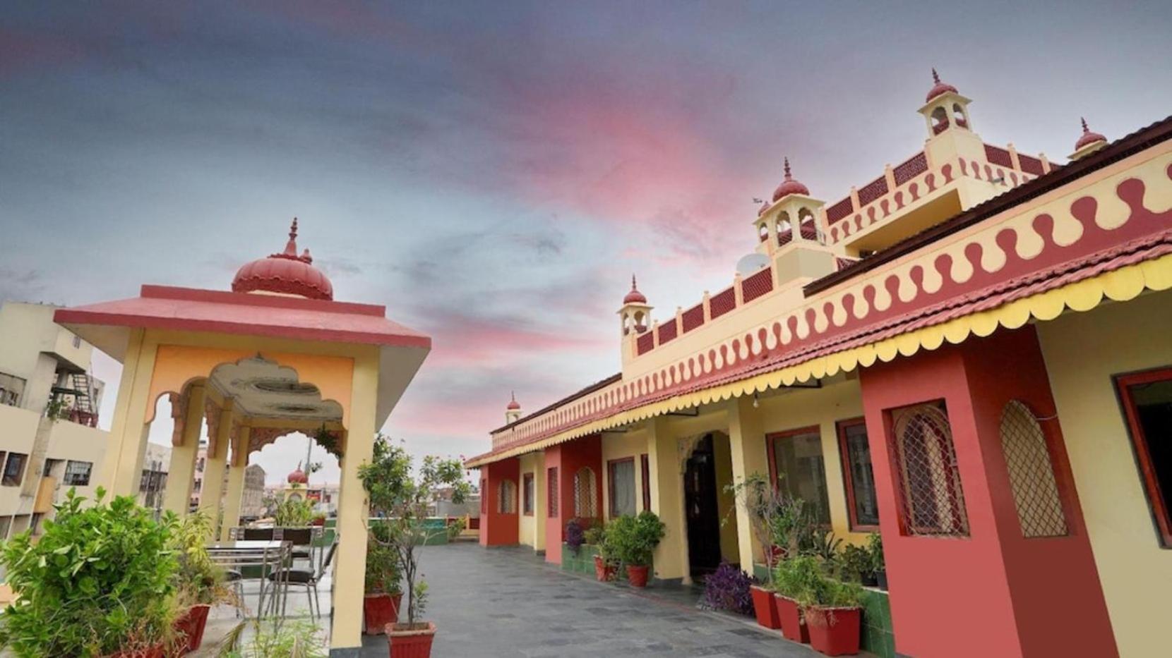 Hotel Vijay Niwas ジャイプール エクステリア 写真