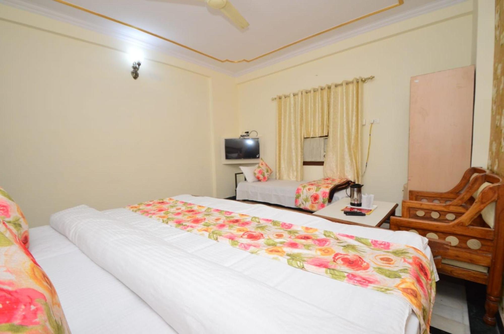 Hotel Vijay Niwas ジャイプール エクステリア 写真